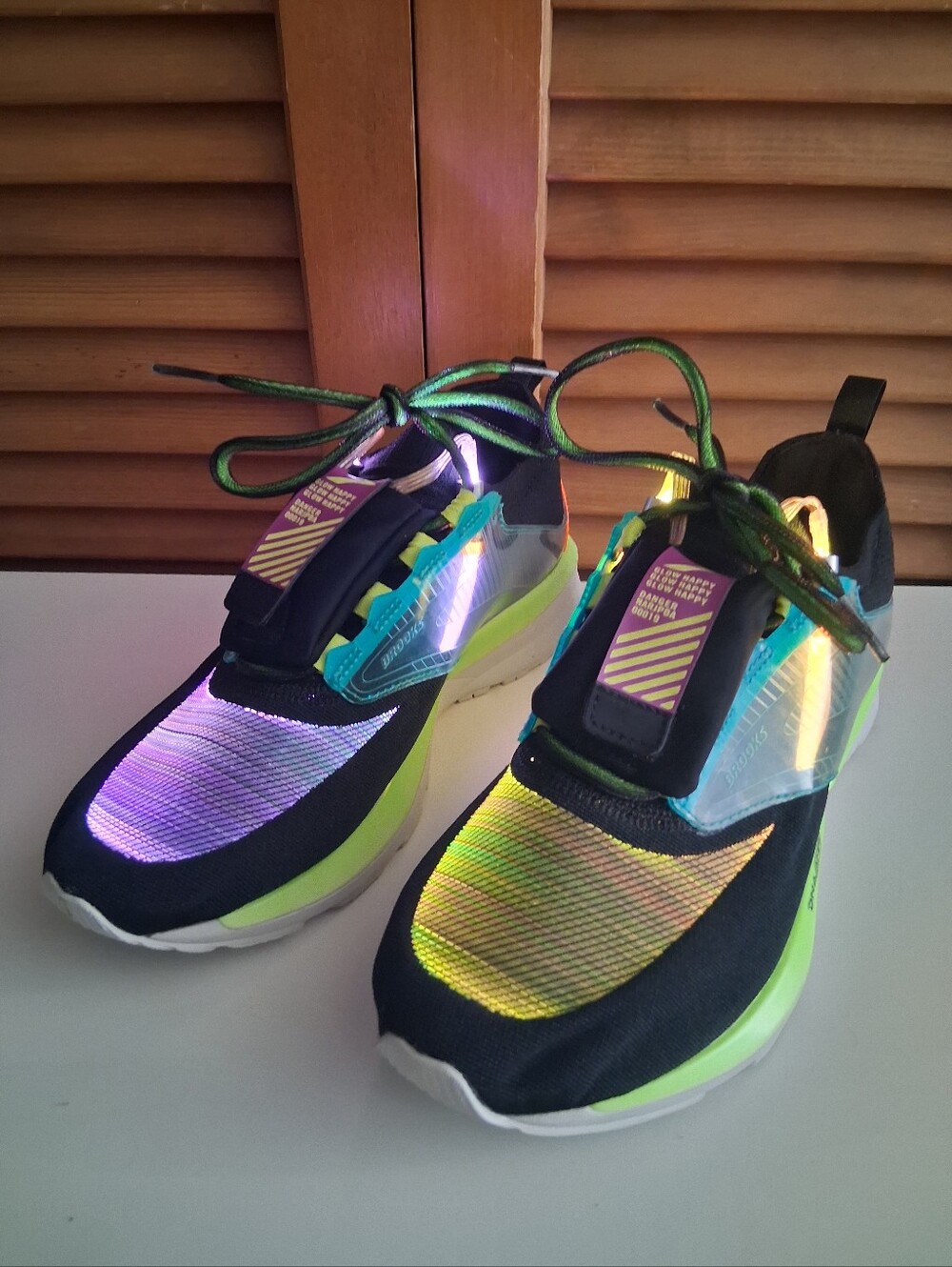 Brooks Ricochet Glow Happy Glow In The Dark Women's Running Shoe * Size: 6